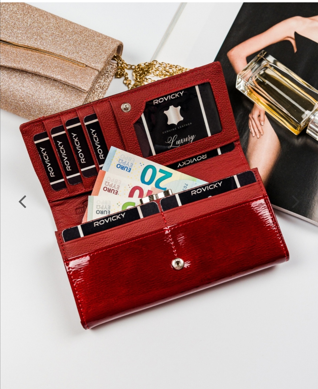 Velká dámská kožená lakovaná peněženka se zajímavou černou vsadkou Lorenti 