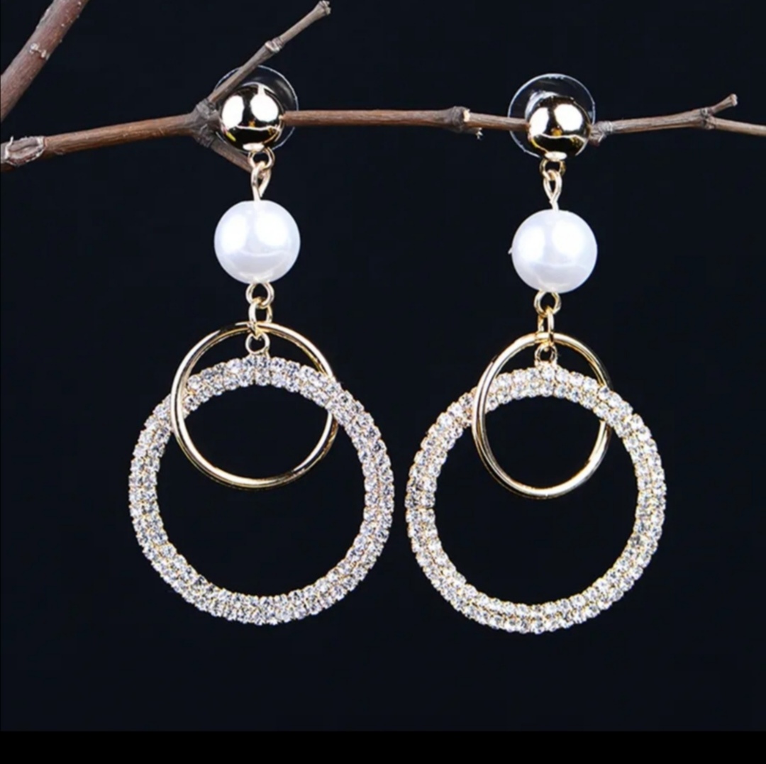 Dlouhé krásné náušnice dvojitý kruh s perličkou