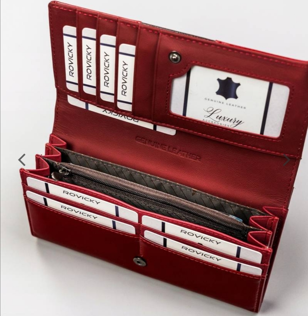 Prostorná dámská kožená lakovaná peněženka Cavaldi 