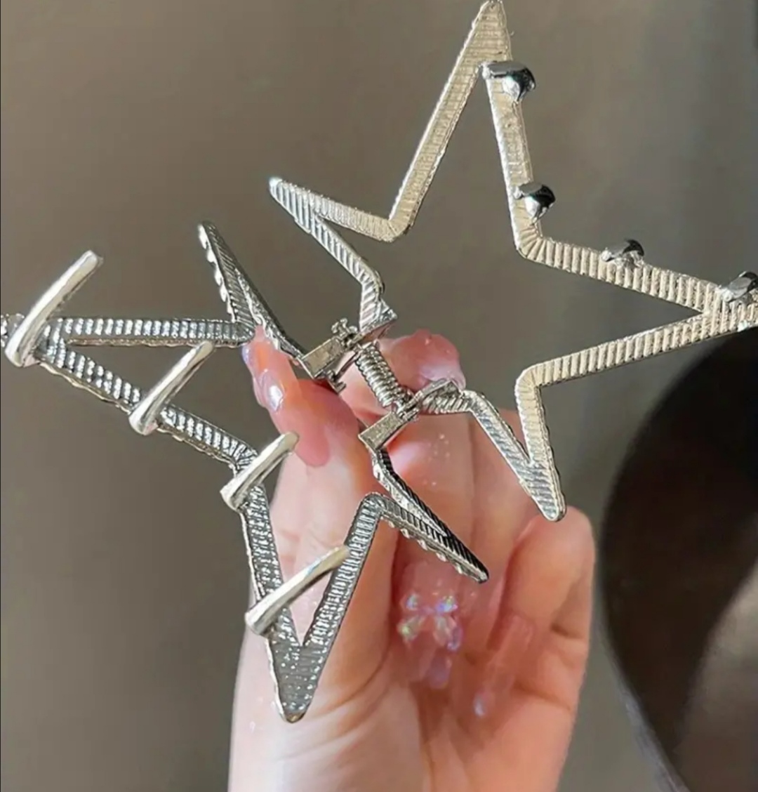 Kovový vlasový skřipec ve tvaru hvězdy 
