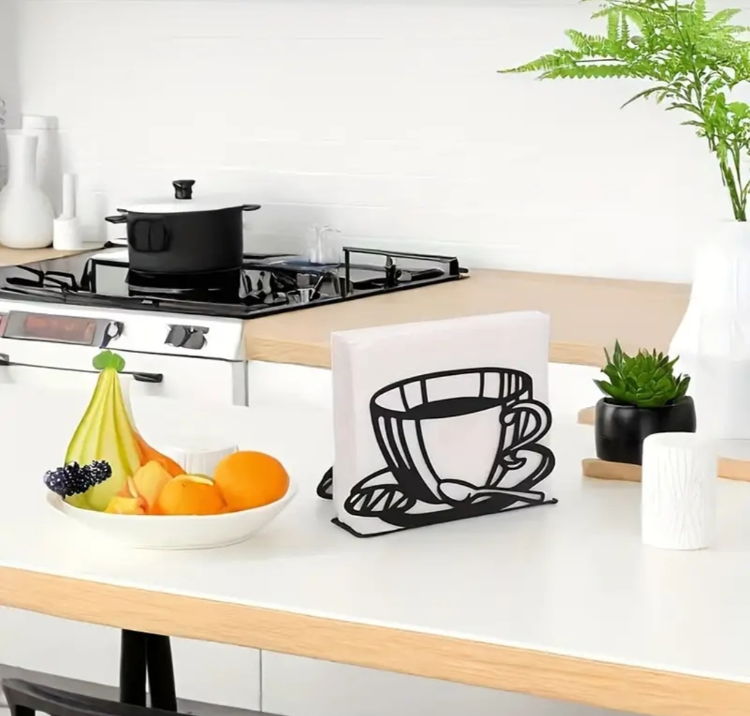 Stojánek na ubrousky ve tvaru hrnku 