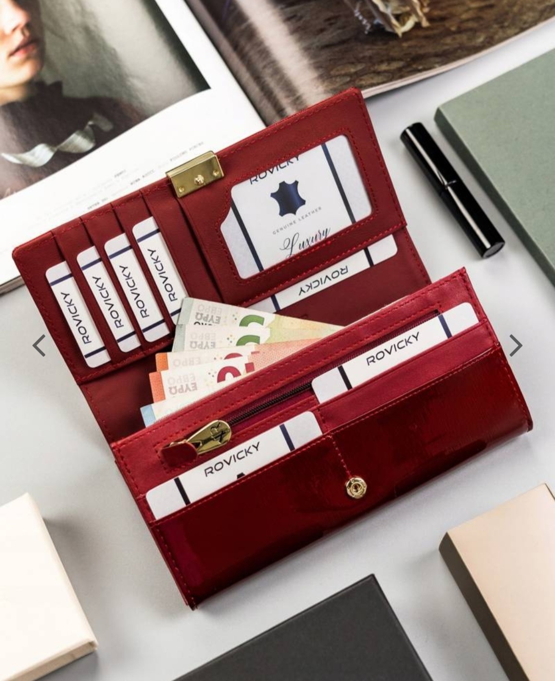 Velká dámská kožená lakovaná peněženka na patentku a zipy Rovicky 