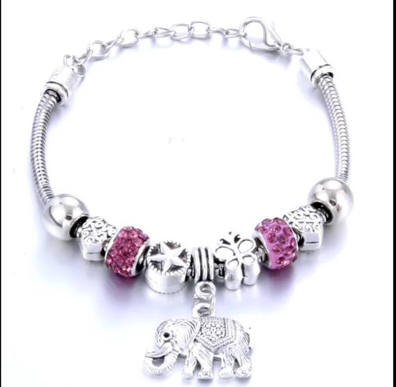 Krásný módní náramek s přívěsky a slonem