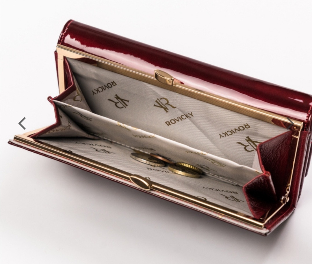 Prostorná dámská kožená lakovaná peněženka Rovicky vínová 
