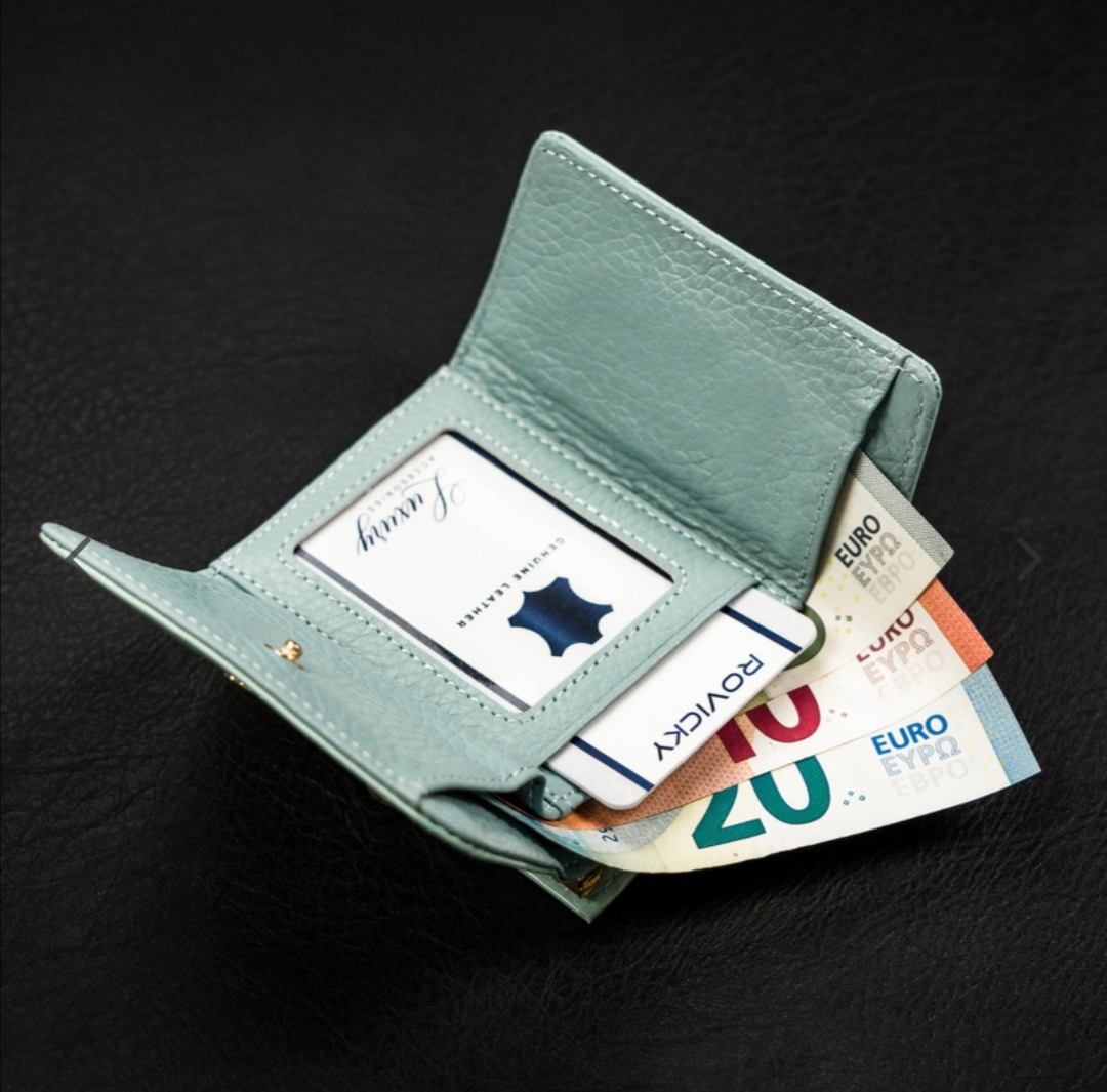 Malá dámská kožená lakovaná peněženka Lorenti Mint 