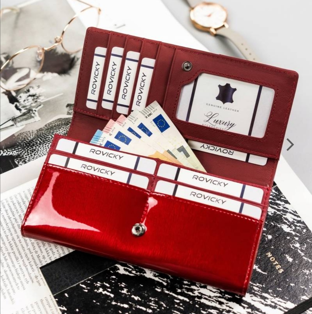 Prostorná dámská kožená lakovaná peněženka Cavaldi 