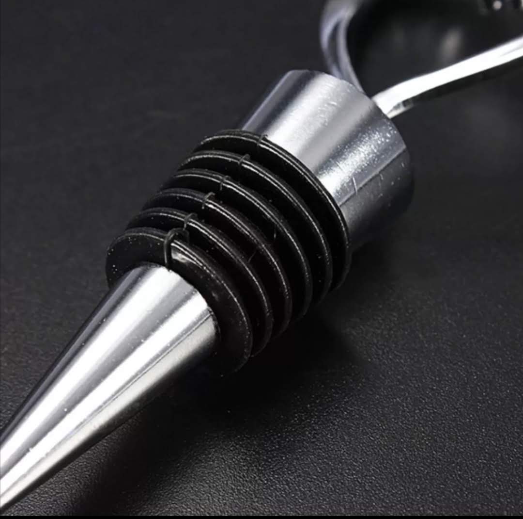 Zátka na lahev vína ve tvaru srdce pro romantické chvíle 