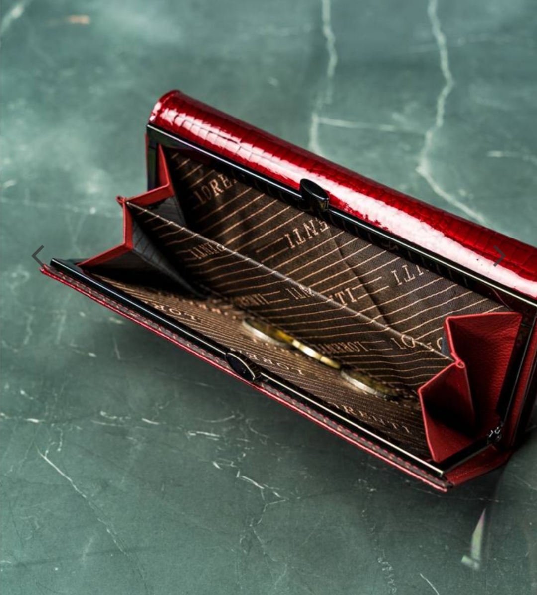 Velká dámská kožená lakovaná peněženka Croco