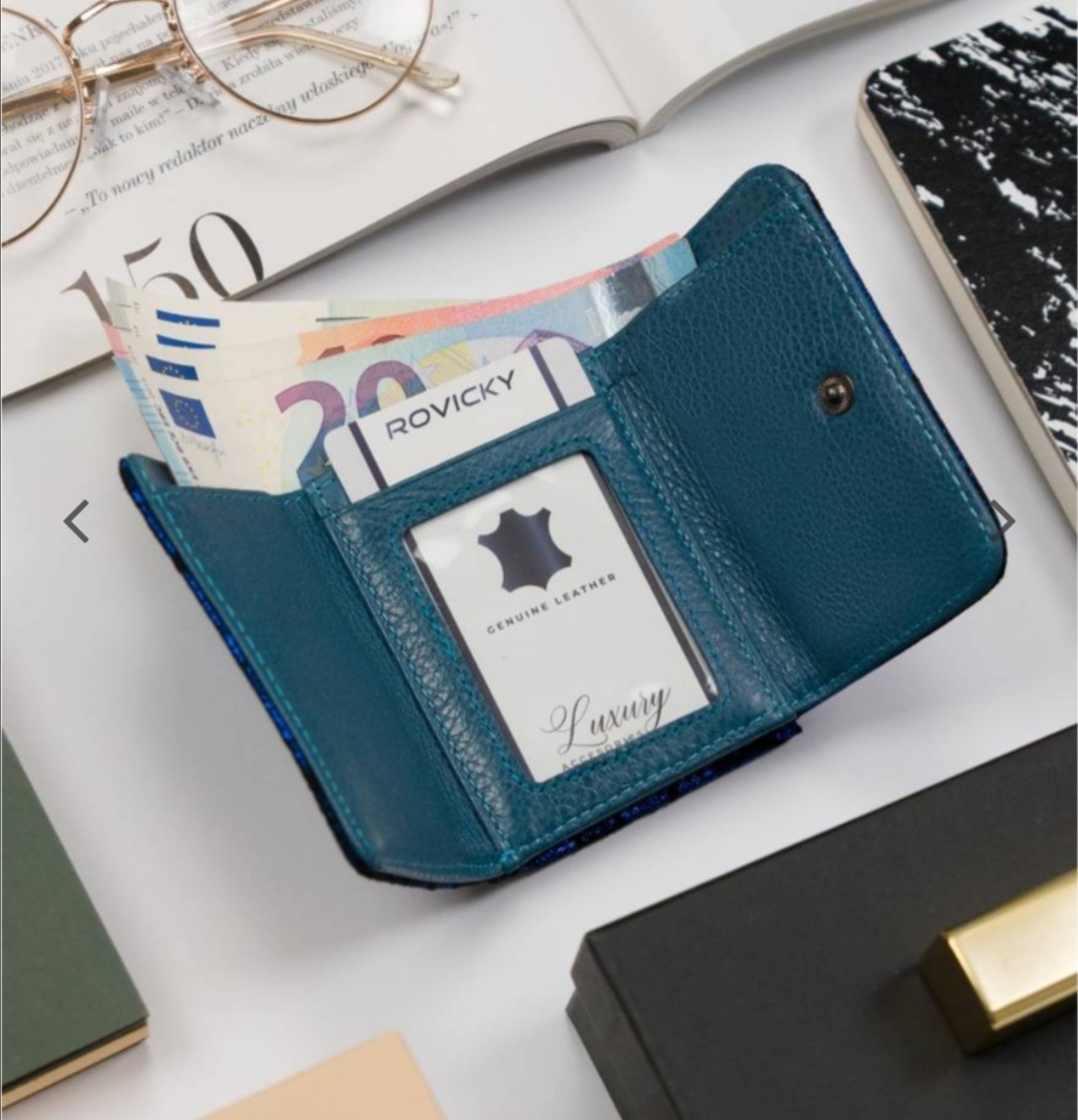 Malá dámská kožená peněženka Lorenti se vzorem motýla