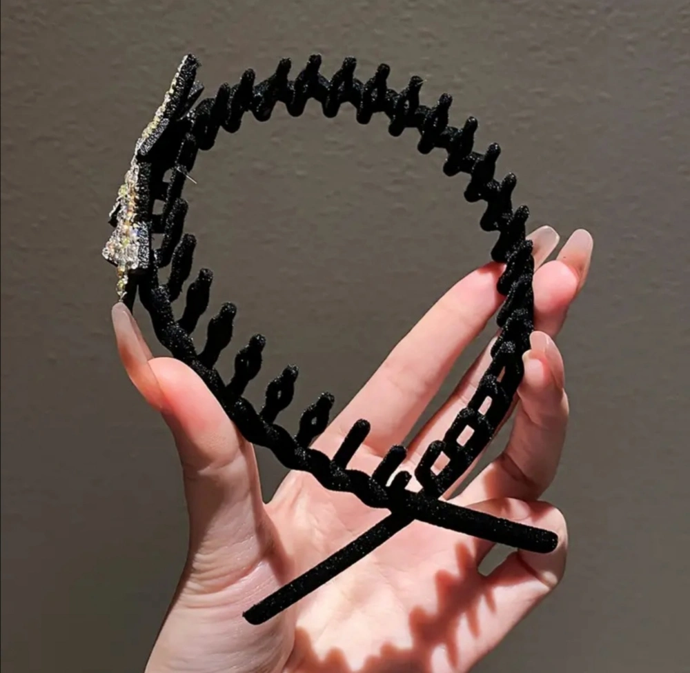 Černá vlasová čelenka se stříbrnou hvězdou