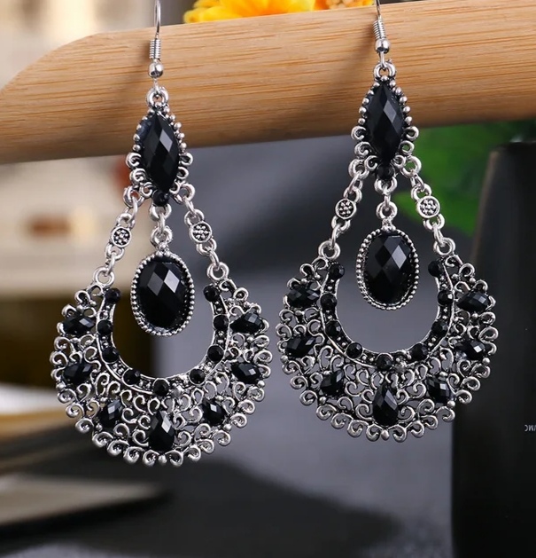 Krásné dlouhé orientální náušnice 7,7 cm