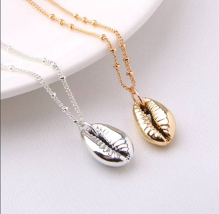 Řetízek s přívěskem mušličky