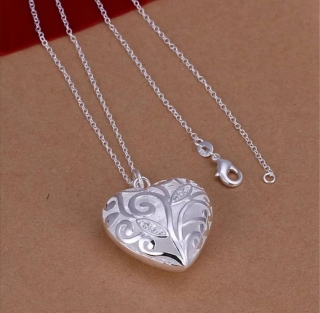 Řetízek s přívěskem duté srdce 3,5x3,2 cm