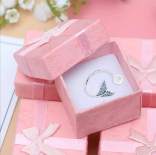 Krabička na šperky malá papírová