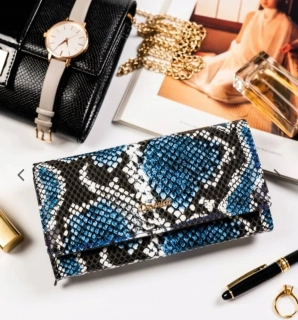 Prostorná dámská peněženka 4U Cavaldi hadí vzor modrá