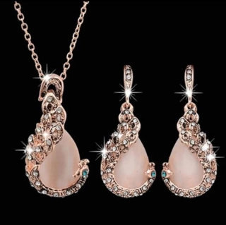 Sada šperků s motivem páva