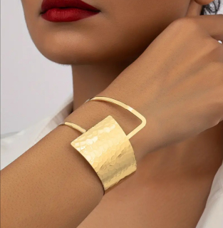 Geometrický manžetový náramek pro ženy 